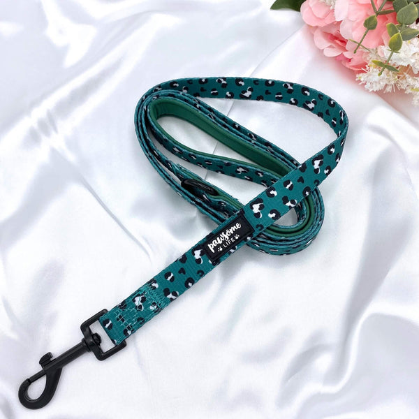 Cute dog leash adorned with a green leopard design, perfect for stylish walks