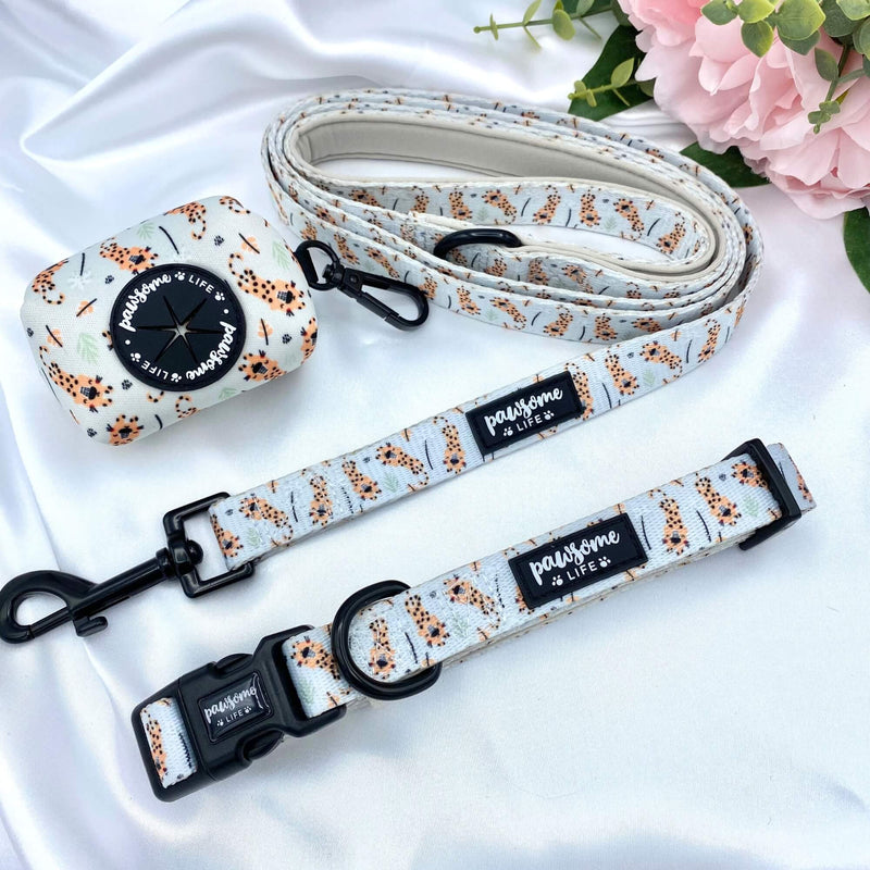 Trendy dog collar with an eye-catching tiger pattern and reliable quick-release buckle