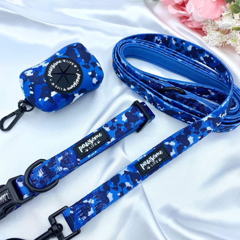 Chic and functional blue camouflage-print dog leash, perfect for a secure and stylish walk